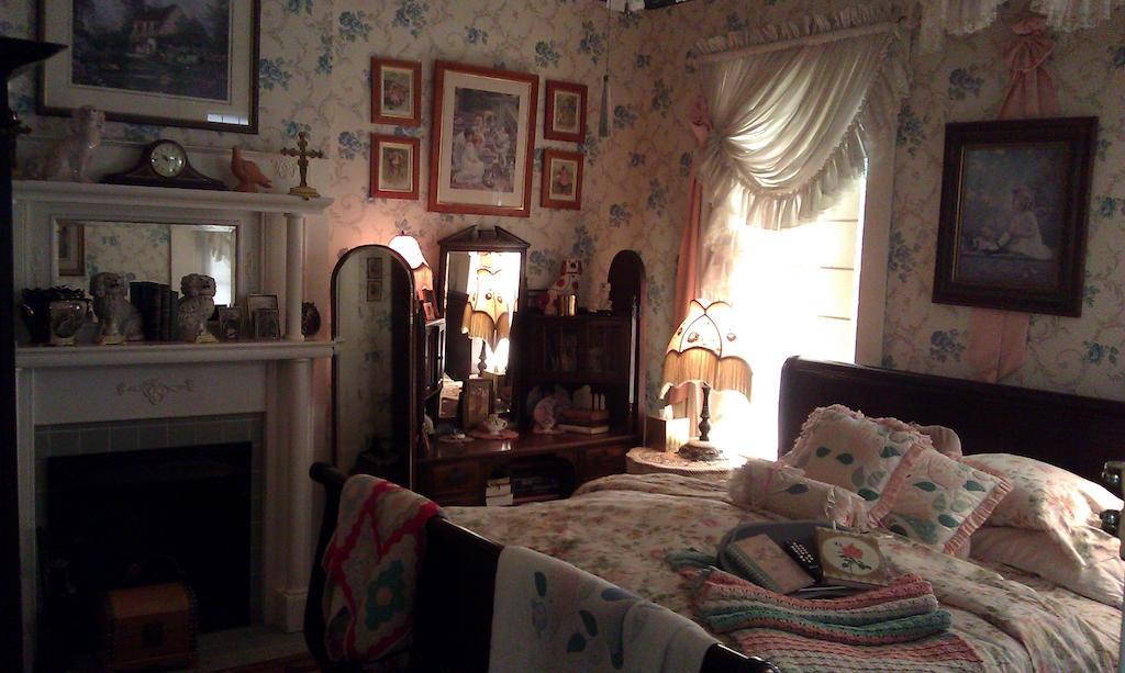 2439 Fairfield "A Bed And Breakfast" 슈리브포트 객실 사진